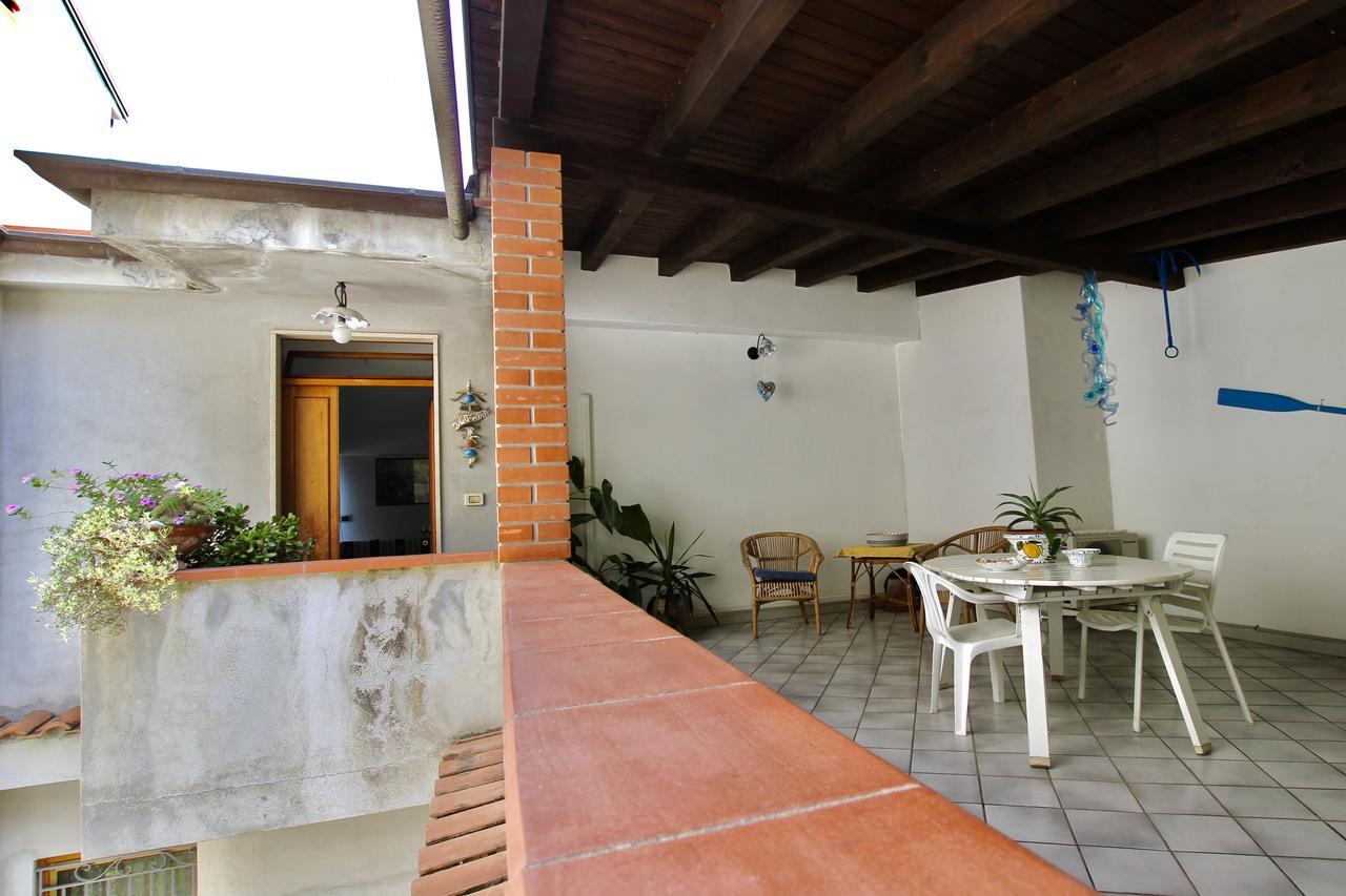 Le Case Del Borgo - Perla Capo dʼOrlando Eksteriør billede